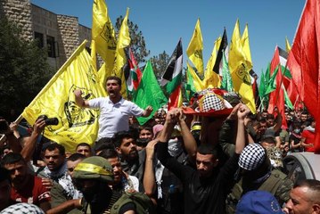 İsrail askerlerince yaralanan ve dün hayatını kaybeden Filistinli akademisyen son yolculuğuna uğurlandı