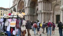 Los turistas regresan a Venecia por primera vez en meses
