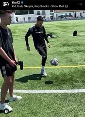 Youtuber/Influencers de nível mundial estiveram de visita ao SCSH quando jogo Champions League. (Exibição Freestyle)