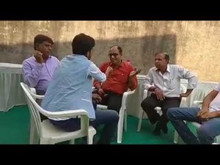 गुजरात विधानसभा चुनाव: जीएसटी को लेकर सूरत के कपड़ा व्यापारियों से बातचीत