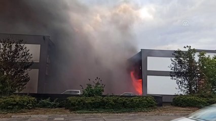 ANKARA - Kimyasal madde üreten bir iş yerinde yangın çıktı (6)