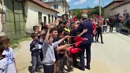 BELGRAD - TİKA'dan Sırbistan'da Türk ailelerin de yaşadığı köye çöp kamyonu ve sera yardımı