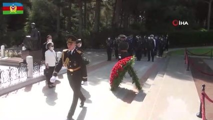 Genelkurmay İkinci Başkanı Korgeneral Bayraktaroğlu, Azerbaycan Savunma Bakanı Hasanov'la görüştü