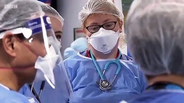 Former CIA boss calls for tighter control of world’s biological labs after Covid pandemic - BBC News