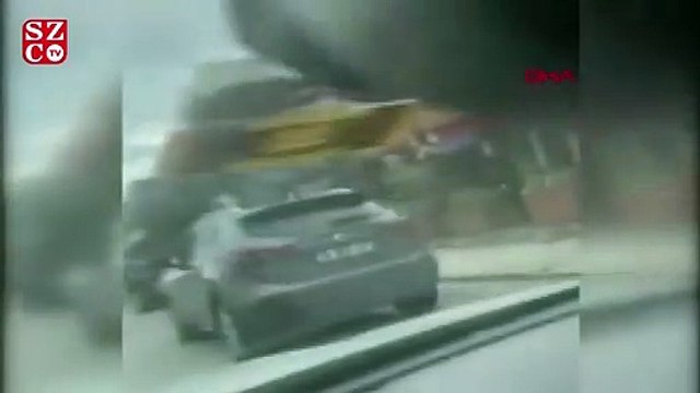 Eşini sokak ortasında döven kişiye çevredeki insanlardan dayak!