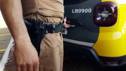 Homem é detido após furtar objeto em loja e xingar funcionários