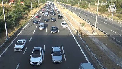 TEM Otoyolu'nda bayram trafiği