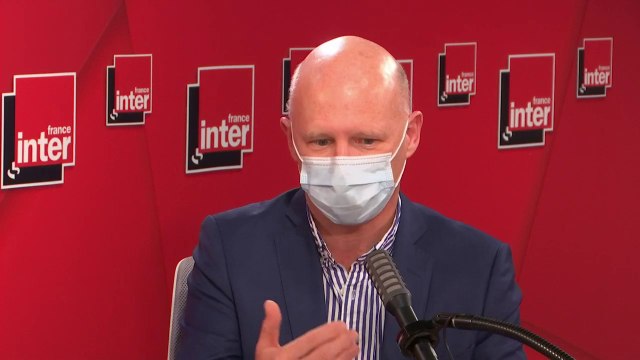 Stanislas Dehaene : Les pays nordiques ont approche beaucoup plus bienveillante de l'école. Mais ce n'est pas parce qu'on joue qu'on n'apprend pas ! On peut avoir des jeux sur les lettres, sur les chiffres.