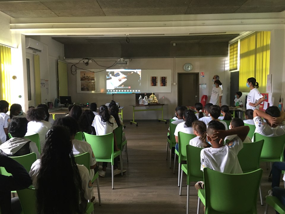 Des élèves de l'école Lacaussade et du collège Joseph-Bédier primés lors d'un congrès scientifique