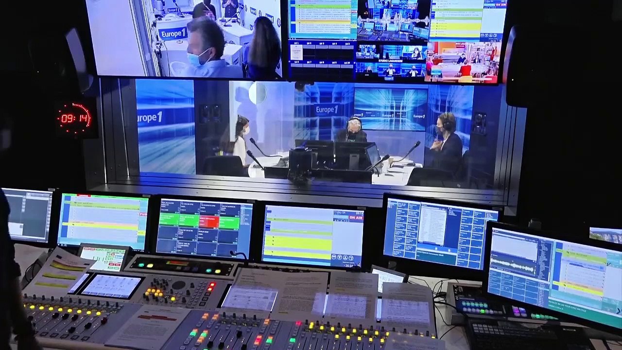 L’arrestation d’un journaliste de "Paris-Match", le premier numéro du magazine de Faustine Bollaert et dans l’intimité de quatre champions du monde de foot