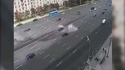 Putin'in makam aracı paramparça oldu