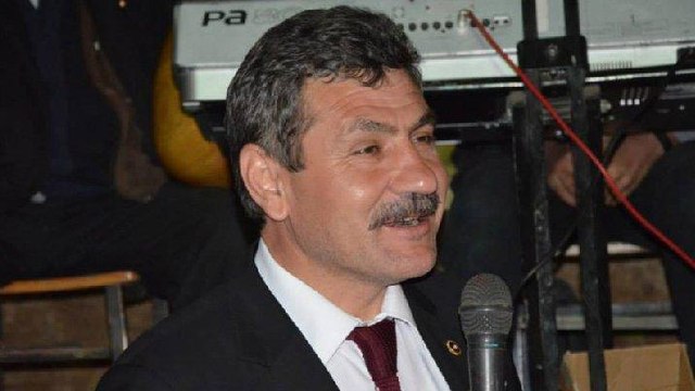 AKP’li vekilden ilginç savunma: Alkolü seven birisi için güzel bir rakı sofrası kurarsan gönlünü alırsın