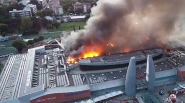 Firenze - Spaventoso incendio alla Coop di Ponte a Greve (04.06.21)