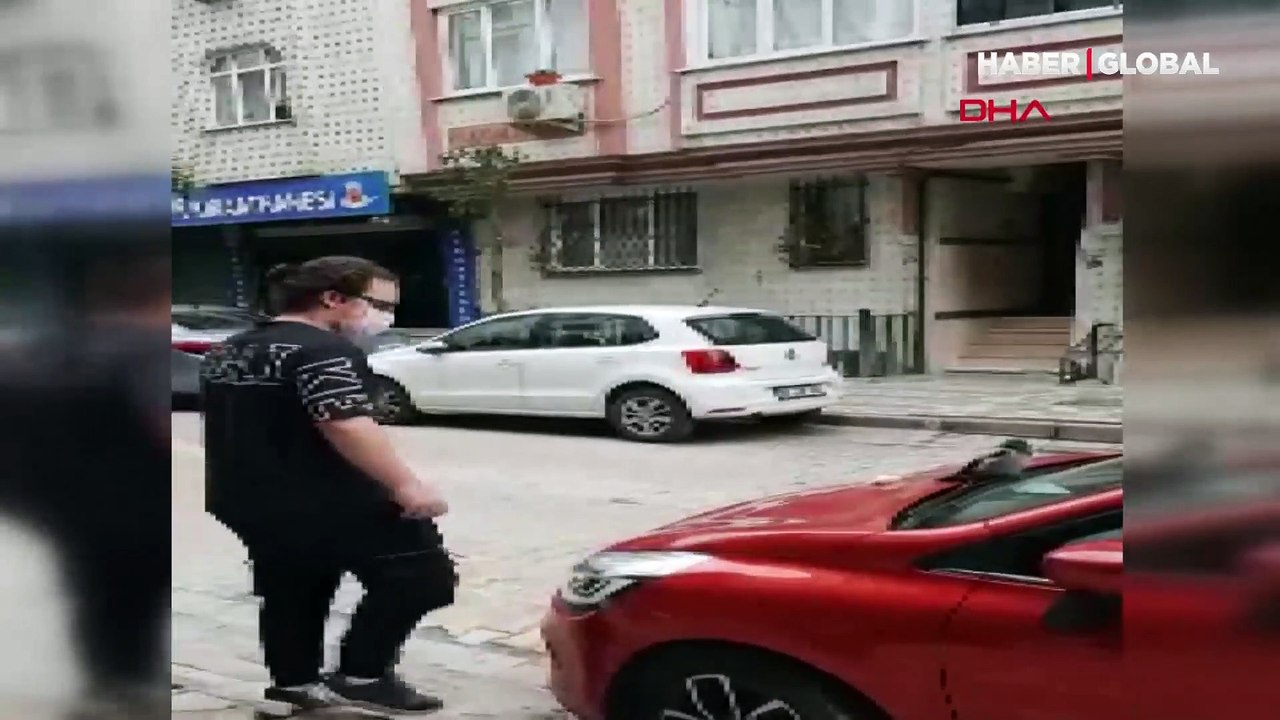 Korku filmi gibi... Yavru kargaya yardım etmek isterken kargaların saldırısına uğradı