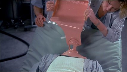 'El hombre sin sombra': tráiler de la película de Paul Verhoeven