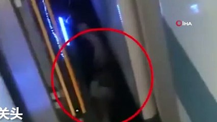 - Çin'de 2 aylık bebek, metro ile platform arasına düştü