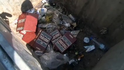 FETÖ’nün kitaplarını atıp kaçtılar