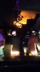 BREAKING NEWS. Pasar Taibah Martapura Membara Diamuk Api