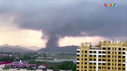 Tornado Raksasa Acak-acak China, Rumah Langsung Roboh!