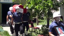 KARS - Silahının kazara ateş alması sonucu vefat eden polis memuru toprağa verildi