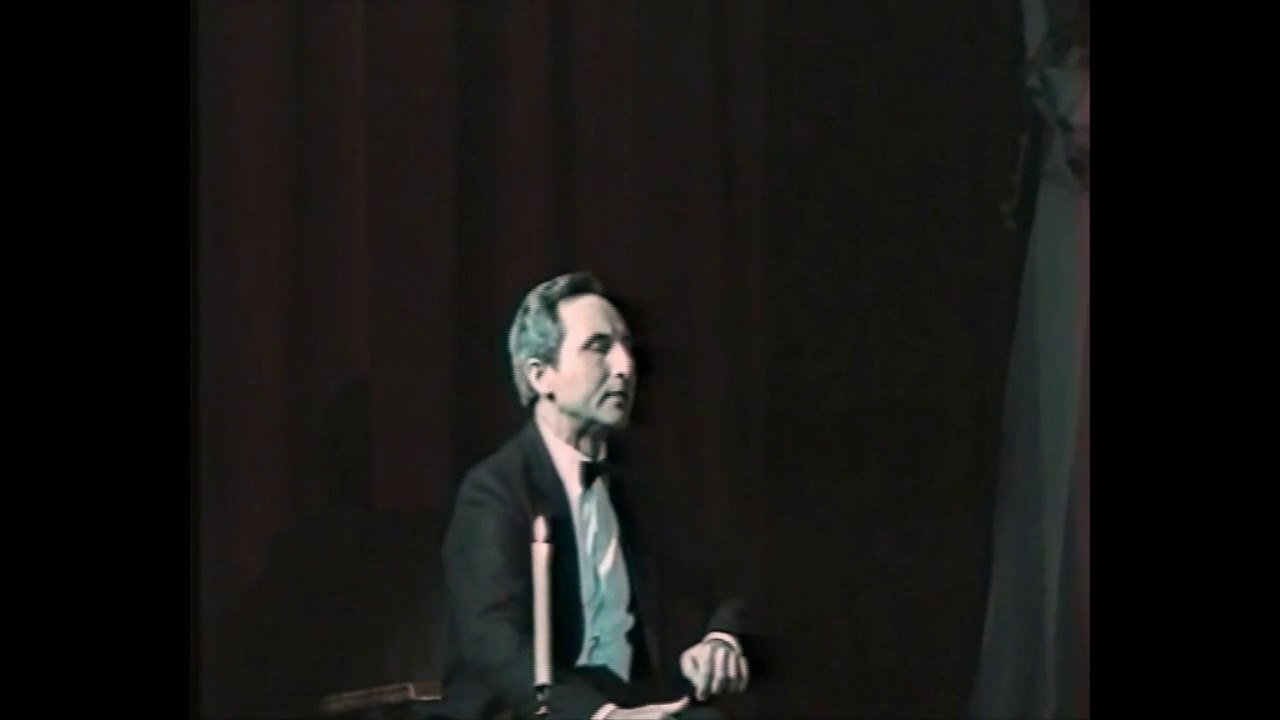 03 П. И. Чайковский. "Слеза дрожит...". (Поет Георгий Гачечиладзе)