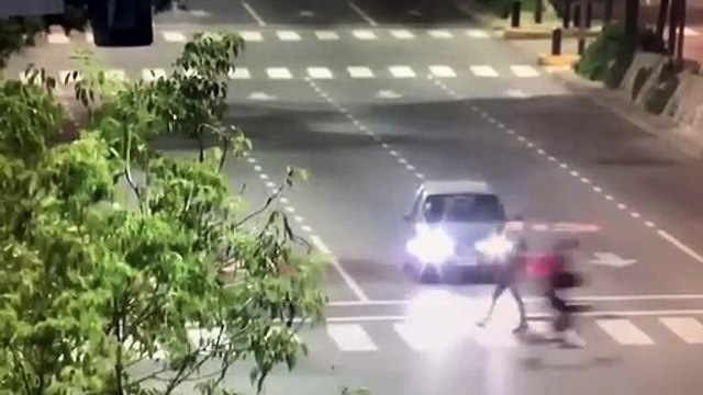 Un policía se agarró a trompadas con un limpiavidrios y le disparó en plena 9 de Julio