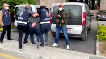 ANKARA - FETÖ elebaşının akrabası Selahaddin Gülen 'silahlı terör örgütü yöneticiliği' suçundan tutuklandı