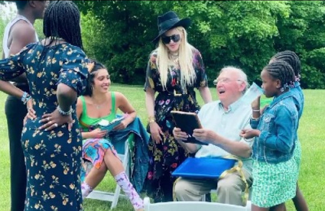 Madonna sosyal medya üzerinden babasının 90. yaşını kutladı