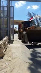 بدء دخول الآليات المصرية الى معبر رفح للمساهمة في إعادة إعمار غزة