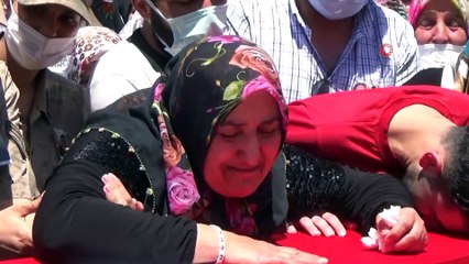 Midyat şehidi dualarla son yolculuğuna uğurlandı