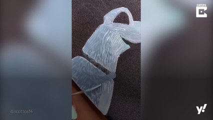 Ein tolles Geschenk zum Abschluss: Individuell bemalte Absolventenkappen