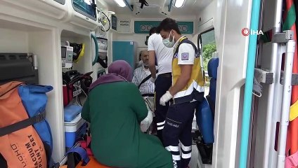 Samsun'da otomobil bariyere çarptı: 2 yaralı