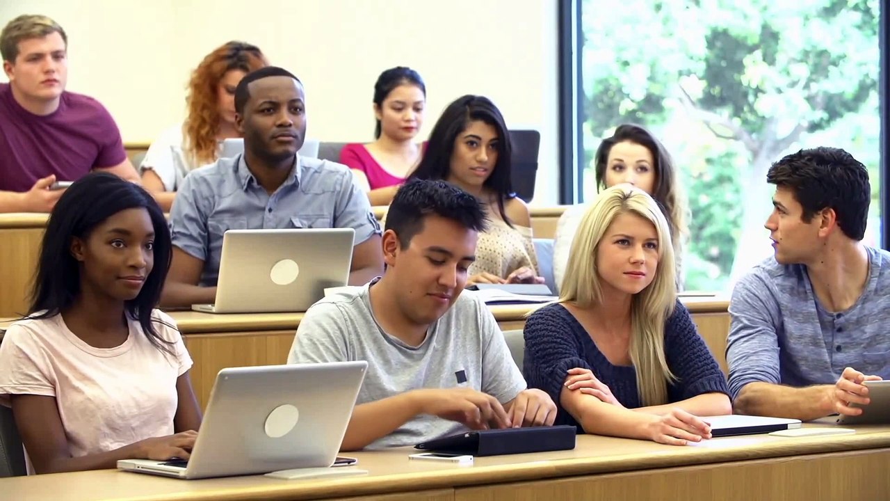Cours d'économie générale. Chapitre 83)  La leçon de Drucker. Le manager comme héros