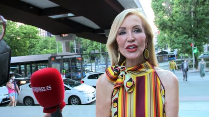 Carmen Lomana critica con dureza a Carlota Corredera: “Se cree iluminada por Dios”