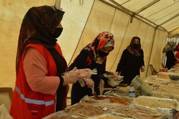 ELAZIĞ'DA FİLİSTİN'E DESTEK KERMESİ