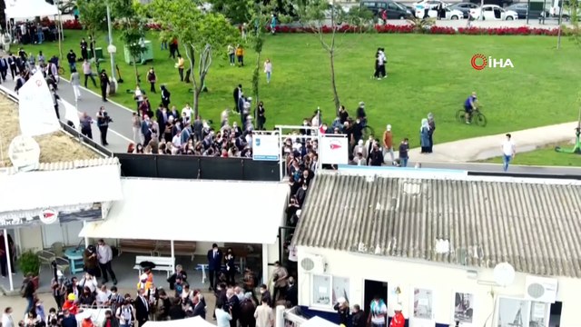 Caddebostan Sahili’nde deniz salyası temizliği başladı