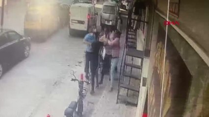 İZMİR TORBALI'DA CHP'LİLER ARASINDAKİ SATIRLI KAVGA KAMERADA