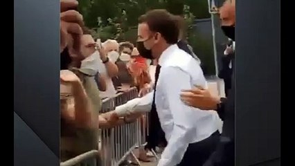 Fransa Cumhurbaşkanı Emmanuel Macron'u tokatladılar