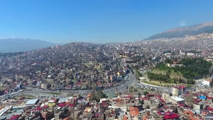 Kahramanmaraş'a gelenler kentin adıyla özdeşleşmiş dondurmasını yemeden dönmüyor