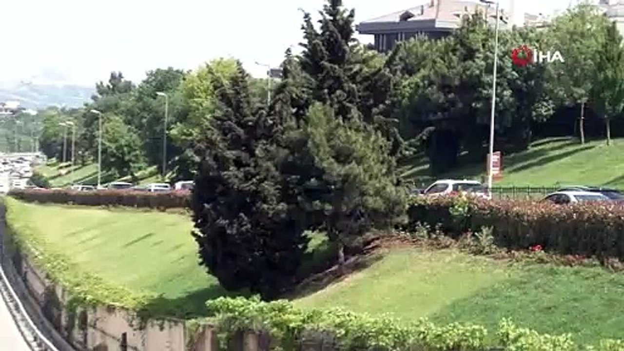 İstanbul'da ''normalleşme'' yoğunluğu... Trafik durma noktasına geldi