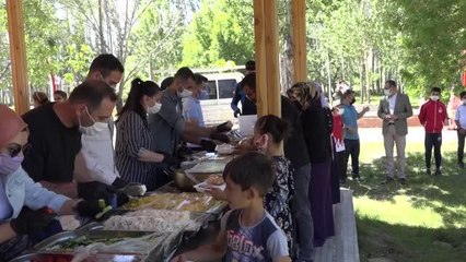 "Dünya Kahvaltı Günü" etkinliğinde 400 kişi bir araya geldi