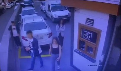 KAĞITHANE'DE 2 MOTOSİKLET ÇALAN ŞÜPHELİLER KAMERADA