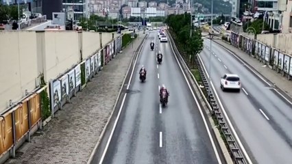 İSTANBUL - Beyoğlu'nda çeşitli suçlardan aranan 45 şüpheli yakalandı