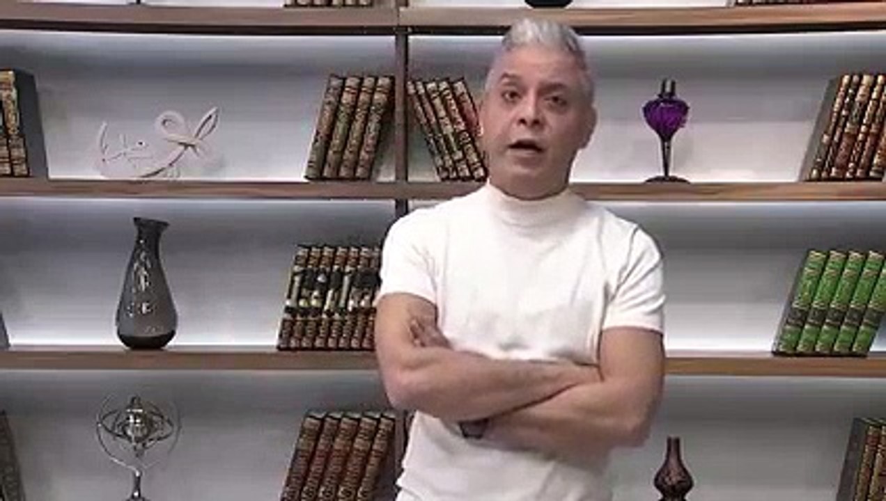 معتز مطر يعلن رحيله النهائي عن قناة "الشرق"