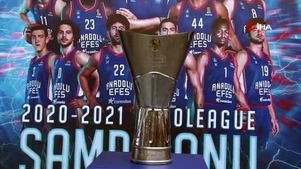 Anadolu Efes'in Euroleague şampiyonluk kupası taraftarla buluştu