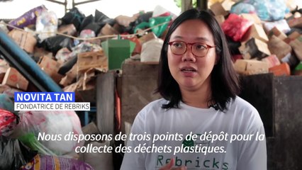 Une start-up indonésienne s'attaque à l'invasion du plastique brique après brique