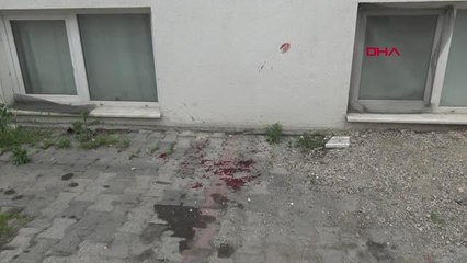 3'ÜNCÜ KATTAKİ PENCEREDEN DÜŞTÜ, KANLAR İÇİNDE KAÇTI