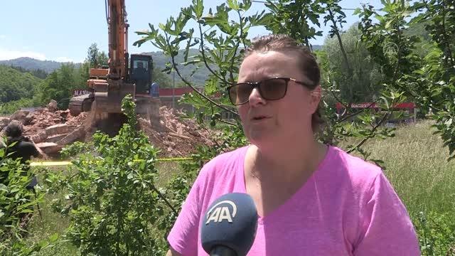 KONJEVİC POLJE - Boşnak nine Orloviç'in bahçesindeki kilisenin yıkılması Boşnak siyasetçilerce memnuniyetle karşılandı