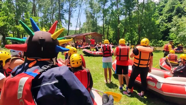 DÜZCE - Macera tutkunları rafting yaparak adrenalin depoladı