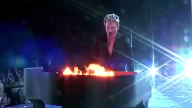 Johnny Hallyday - Whole lotta' shakin' goin'on ( Bercy 2003 )